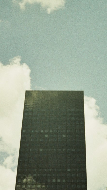 Paris 2022 . Analogue photography . LomoChrome Metropolis film . Olympus Mju 1